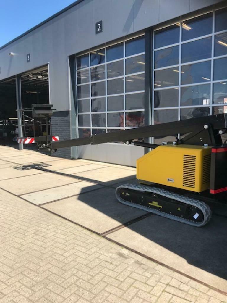 Telescoophoogwerker rups 9 meter