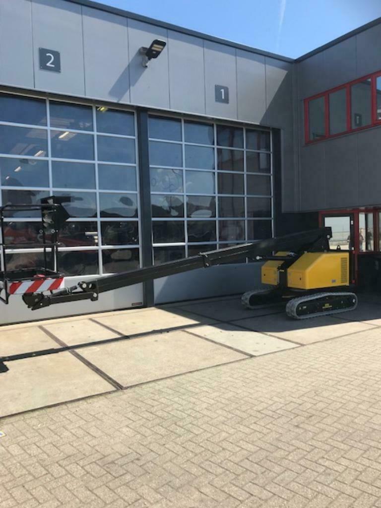 Telescoophoogwerker rups 9 meter